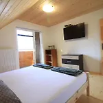Eden Apartment *