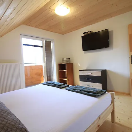 Eden Apartament *