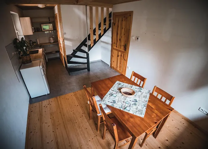 アパート Eden ブレズノ